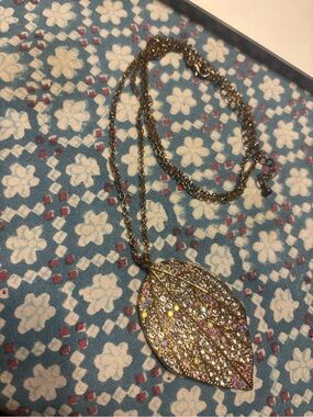 Sparkling Gold Leaf Necklace